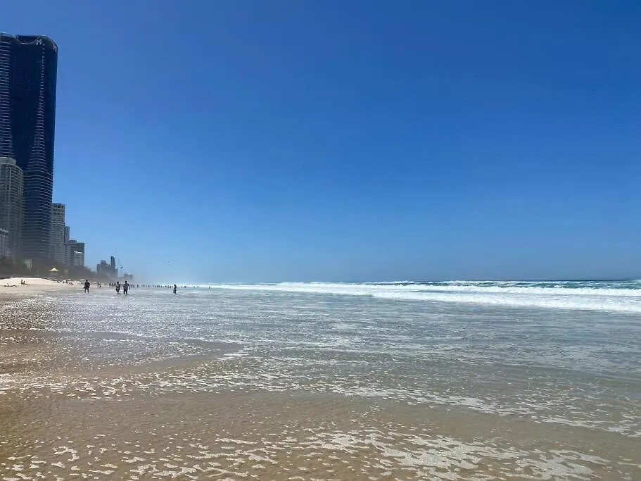 Apartman Family Ocean View Studio Free Wi-Fi Gold Coast Ausztrália