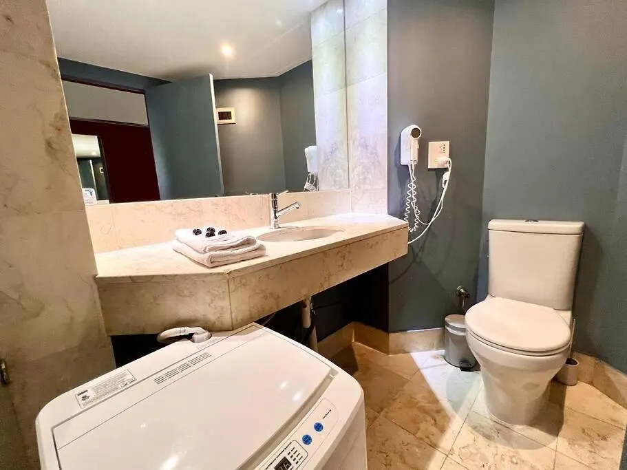 Apartman Family Ocean View Studio Free Wi-Fi Gold Coast Ausztrália